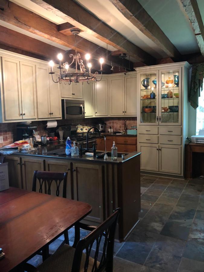 The Montgomery B&B スタークビル エクステリア 写真
