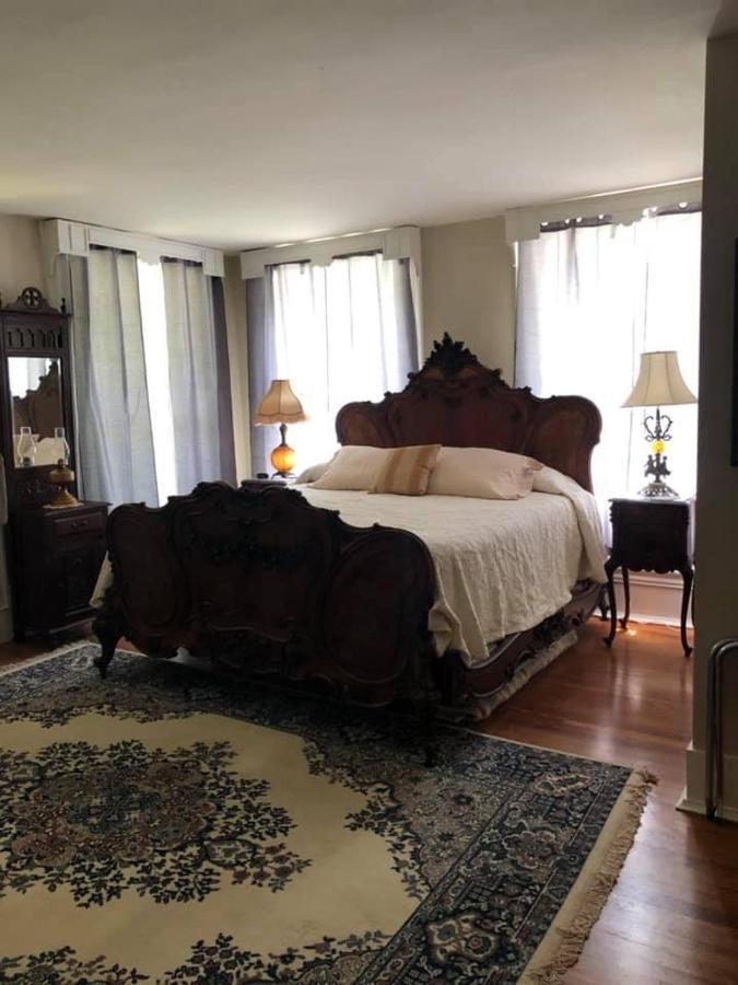 The Montgomery B&B スタークビル エクステリア 写真