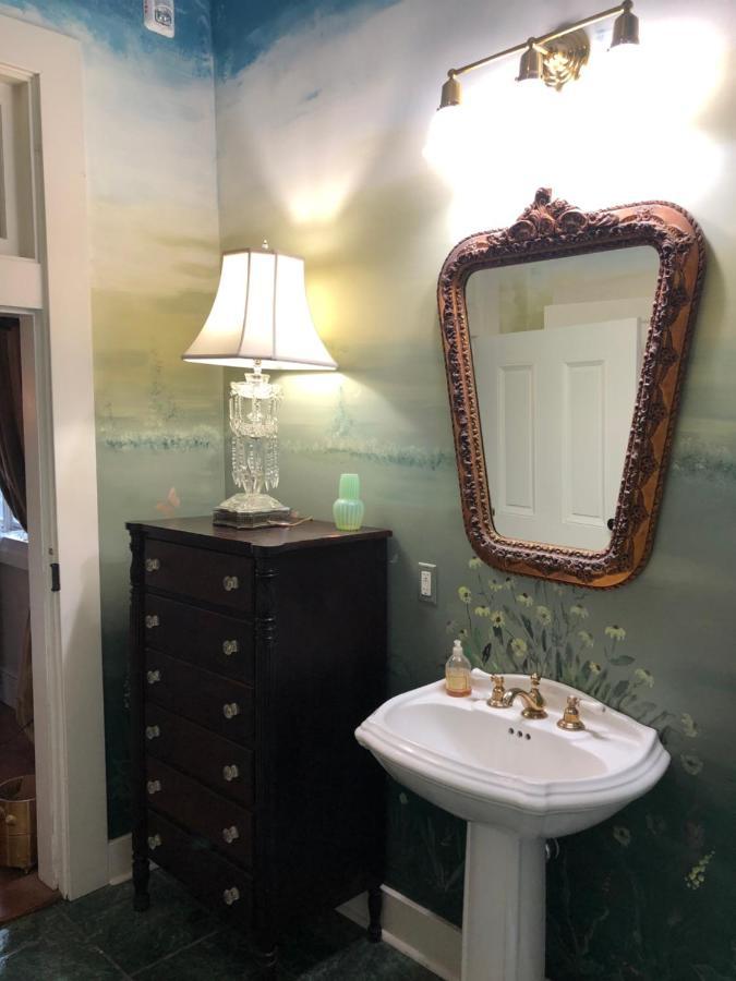 The Montgomery B&B スタークビル エクステリア 写真