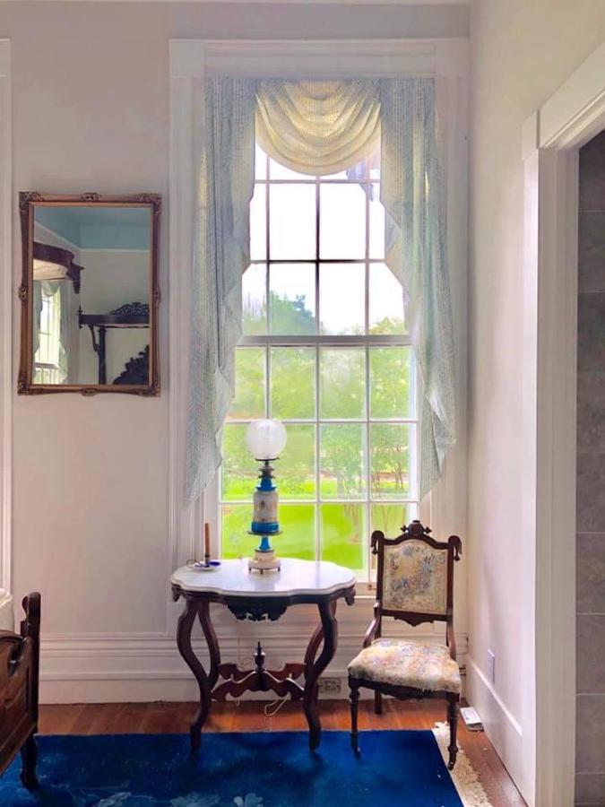 The Montgomery B&B スタークビル エクステリア 写真